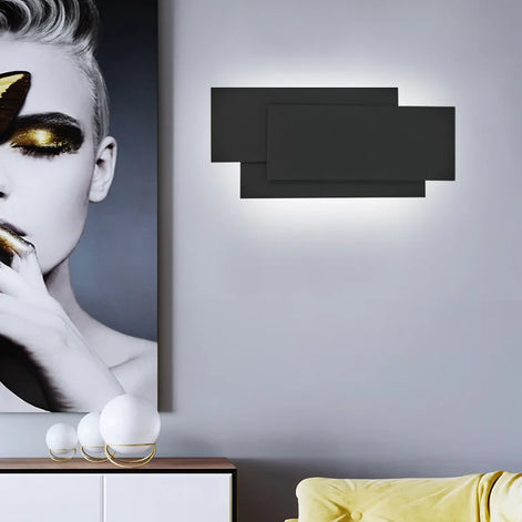 Velmora LED Wandleuchte mit Aluminiumgehäuse und mehrschichtigem Lichtdesign