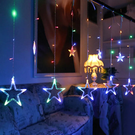 LED Lichtervorhang mit 138 LEDs und hängenden Sternen, 3,5 m – Sternavella