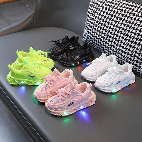 NovaGlow Kinder LED Sneakers mit Schnürverschluss