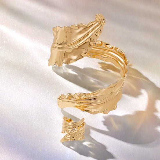 Lunéa Schmuckset mit Offenem Armreif und Verstellbarem Ring