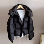 Damen Winterjacke mit Kapuze und Reißverschluss – Calyra