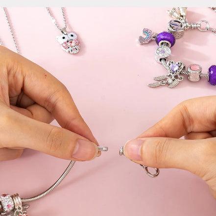 Aurelia Schmuck-Adventskalender – 24 kleine Schmuckelemente für die Vorweihnachtszeit