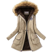 Damen Winterparka mit Kapuze und Fellkragen – Norvella