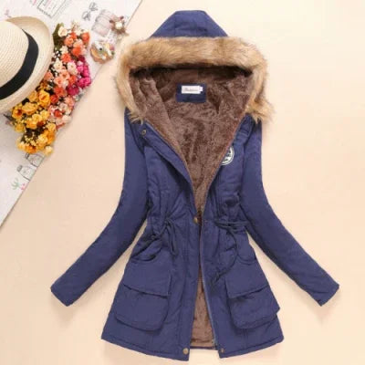 Damen Winterparka mit Kapuze und Fellkragen – Norvella
