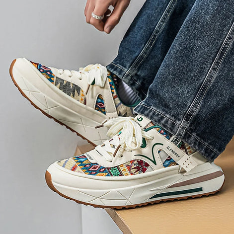 Neravio Sneaker mit Schnürung und profilierter Gummisohle