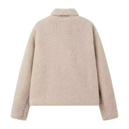 Damen Plüschjacke mit Umlegekragen und Knopfverschluss – Elvara