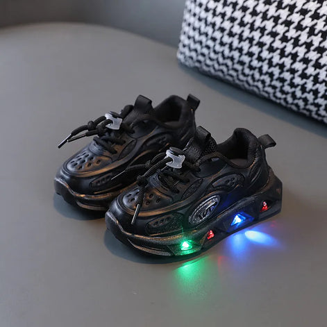 NovaGlow Kinder LED Sneakers mit Schnürverschluss