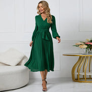 Selmoria Midi Kleid mit V-Ausschnitt und Bindegürtel