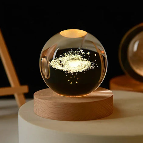 Selena Kristallkugel – Glaslampe mit Mond-, Galaxie-, Saturn- und Sonnensystem-Motiv
