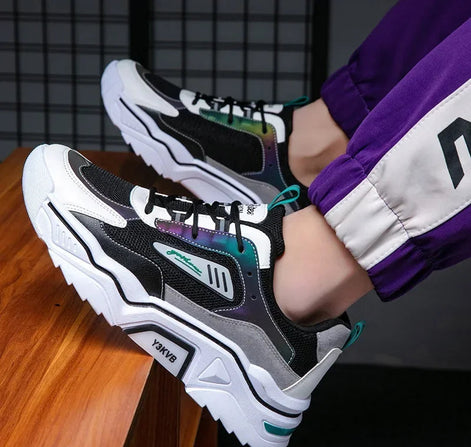 Corvex Herren-Sneaker mit Schnürung und flachem Design