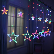 LED Lichtervorhang mit 138 LEDs und hängenden Sternen, 3,5 m – Sternavella