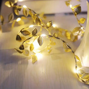 LED Lichterkette mit goldenen Blättern und 20 warmweißen LEDs – Goldelvia