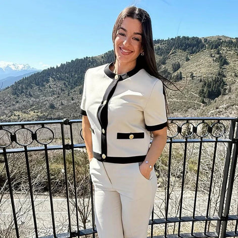 Damen Kurzarm Blazer mit Knopfleiste und Rundhalsausschnitt Velmisse