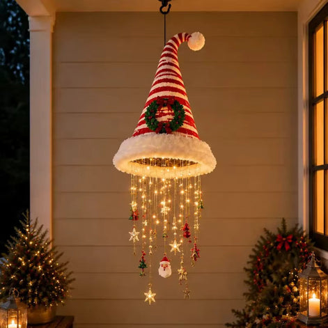 Hängende Weihnachtsdekoration mit LED-Licht und Nikolausmütze – Luminella