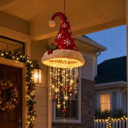 Hängende Weihnachtsdekoration mit LED-Licht und Nikolausmütze – Luminella