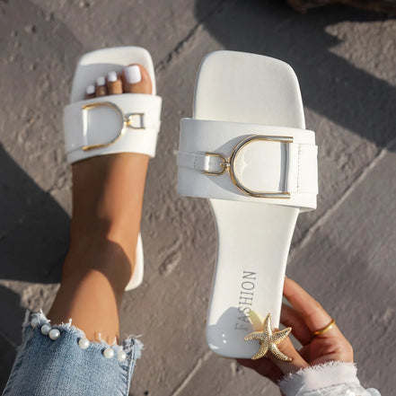Flache Damen-Slipper mit eckiger Zehenpartie – Solevia