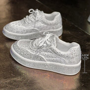 Damen Sneakers mit Blumen, Strasssteinen und Pailletten, 4 cm Sohle – Floravelle