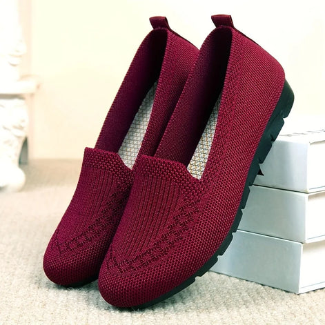 Velmira Damen Slip-On Loafer mit rutschfester Gummisohle