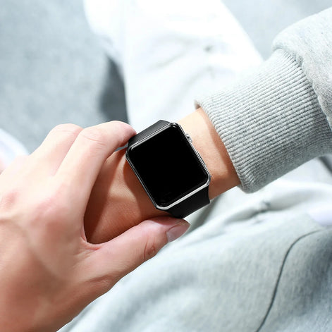 Digitale Armbanduhr mit LED-Display und Silikonarmband
