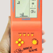 Retro Handheld Spielkonsole mit Puzzle-Spielen