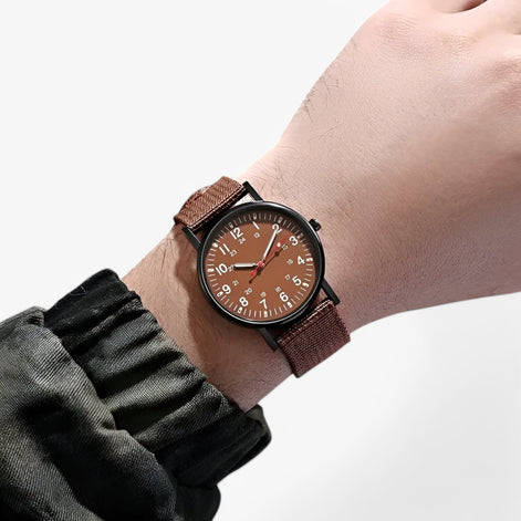 Herren Quarzuhr mit analogem Zifferblatt und Nylonarmband Corvellan