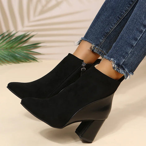 Sophia Damen Stiefelette mit spitzer Form und Blockabsatz