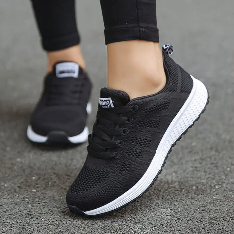 Alvera Damen Laufschuhe mit Mesh-Obermaterial und Schnürung