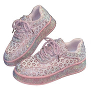 Damen Sneakers mit Blumen, Strasssteinen und Pailletten, 4 cm Sohle – Floravelle