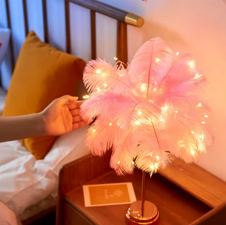 Plumina LED-Tischleuchte – Sanftes Licht Mit Stilvollem Federdesign