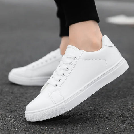 Velmoro Sneaker mit Schnürung und flexibler Gummisohle