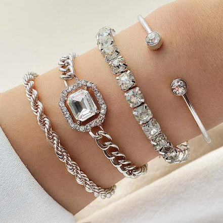 Lonara Armband-Set – Vierteiliges Set aus verstellbaren Metallarmbändern