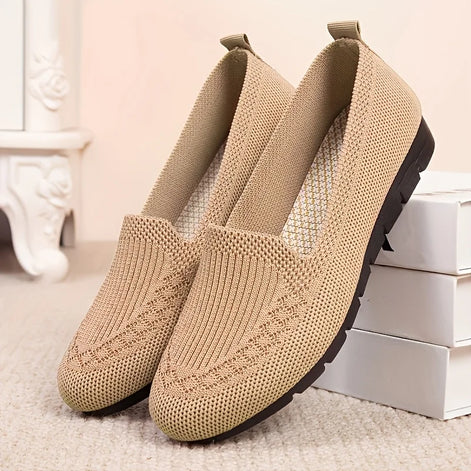 Velmira Damen Slip-On Loafer mit rutschfester Gummisohle