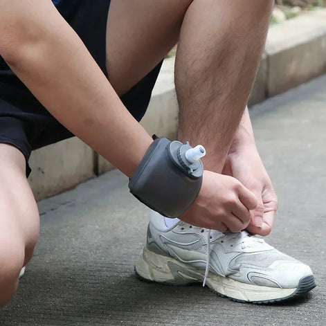 Sport-Handgelenk-Trinkflasche bis 300 ml für Laufen und Outdoor-Aktivitäten – HydroWrap