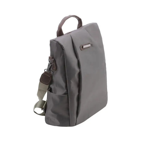 Damenrucksack mit Reißverschluss im schlichten Design