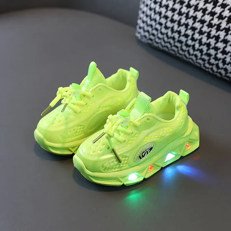 NovaGlow Kinder LED Sneakers mit Schnürverschluss