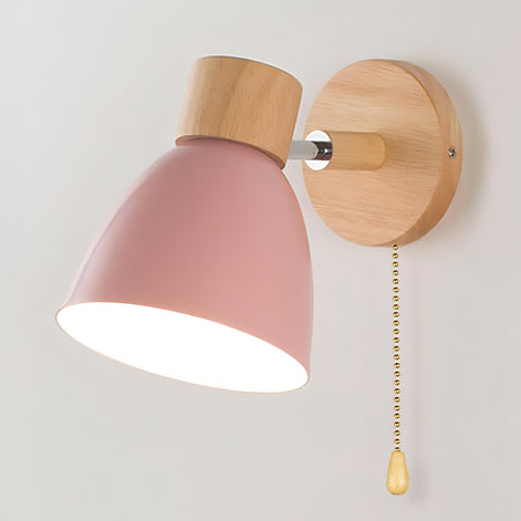 Skandinavische Wandlampe Nordelia aus Holz für gemütliche Räume