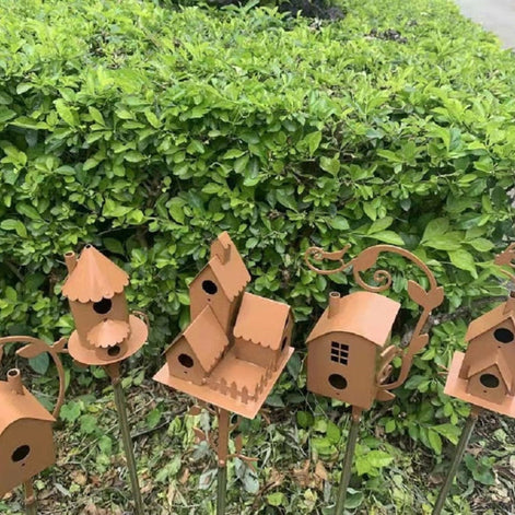 Dekoratives Vogelhaus für Garten und Außenbereiche