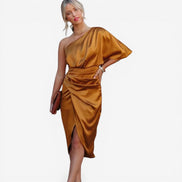 Velmira Kleid – Damen One-Shoulder Kleid mit Schlitz und Wickeloptik aus Polyester
