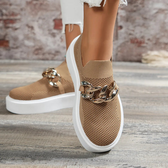 Veloria Komfortschuhe mit stabiler Sohle und bequemer Passform für Alltag und Freizeit