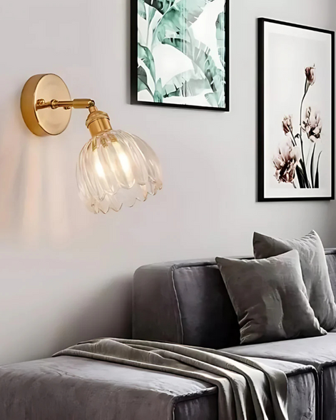 Vintage-Wandleuchte Florvane mit Glaskuppel