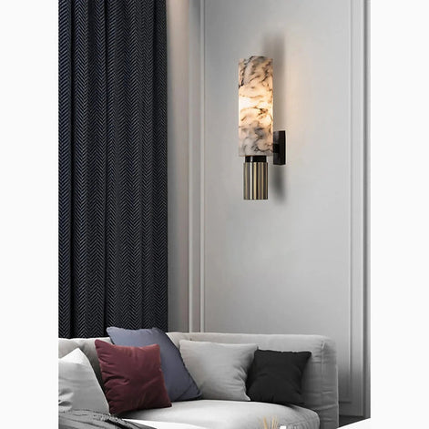 Elegante Marmor-Wandleuchte mit Kupferdetails – Aurevia