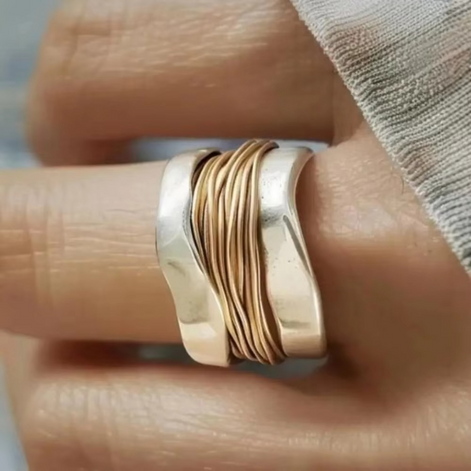 Twynora Damenring mit zweifarbigem Spiraldesign