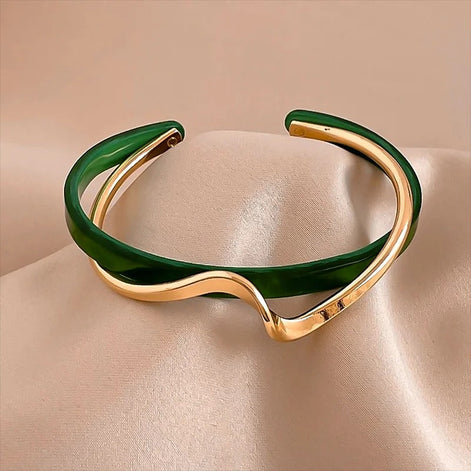 Aria Offener Armreif mit Wellenförmigem Design