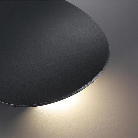Moderne LED Wandleuchte aus Aluminium in Ovalem Design – Lunavera