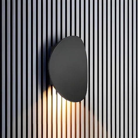 Moderne LED Wandleuchte aus Aluminium in Ovalem Design – Lunavera
