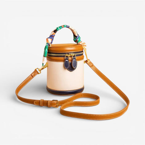 Norvella Bucket Tasche mit verstellbarem Gurt und Reißverschluss