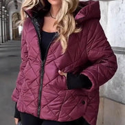 Damen Steppjacke mit Kapuze und Rautensteppung – Varellina