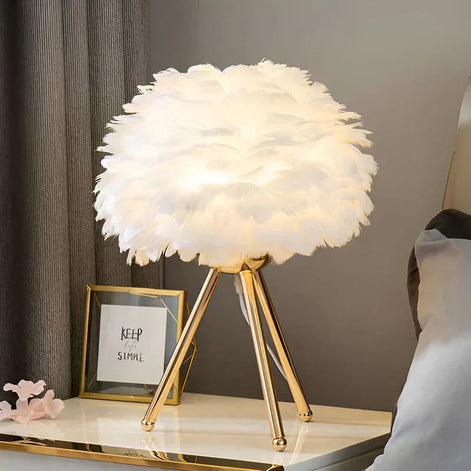 Fevoria Tischleuchte mit Federdesign – LED Lampe für dekorative Innenbeleuchtung